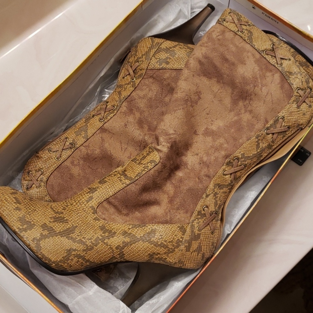 Latinas shoes